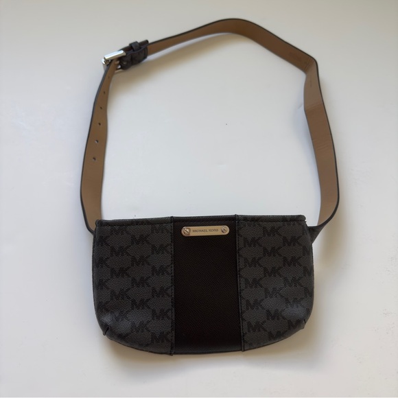 Michael Kors NWOT Black gray belt Bag Fanny pack MK zipper adjustable size L/XL - Picture 1 of 10